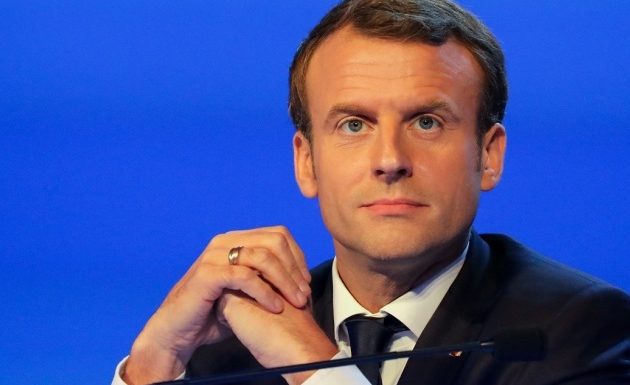 Pour Emmanuel Macron, anonymat et fausses nouvelles sont liés