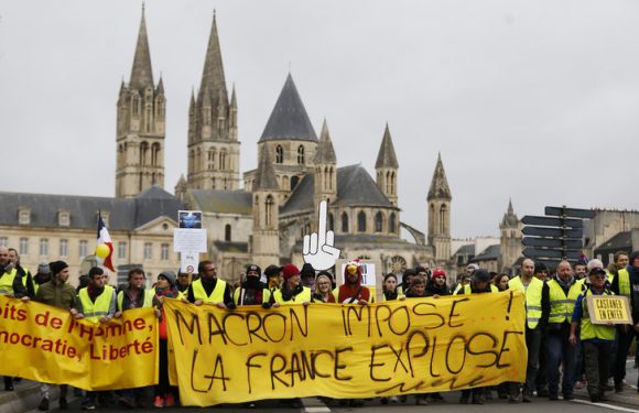 Les « Gilets jaunes » de nouveau dans la rue après les premiers débats