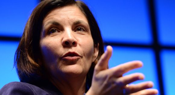 Gilets jaunes: la patronne de BFMTV recommande de « ne pas regarder BFMTV toute la journée »