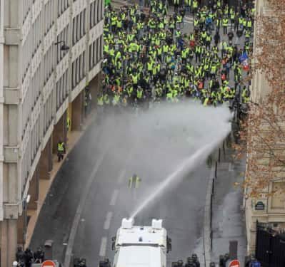 Why anger of Brexiteers and ‘gilets jaunes’ is bad politics – Paris Gourtsoyannis