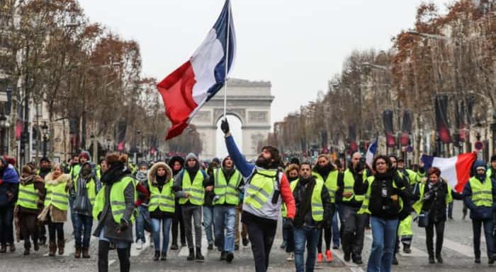 Brian Monteith: Reject the Gilet Jaunes approach and leave the EU peacefully