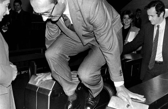 Le dessous des images : Jacques Chirac fraudant le métro parisien