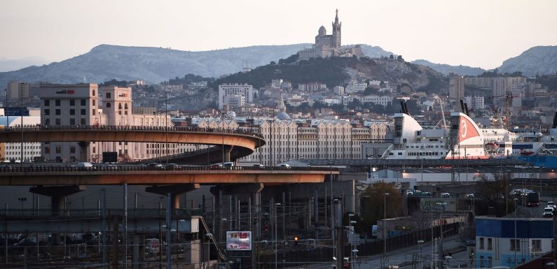 Les Minots, enquête sur les mômes perdus de Marseille