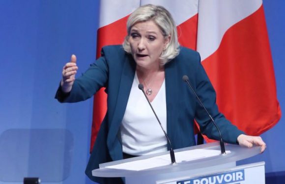 Marine Le Pen encense l&rsquo;Europe… pour mieux tailler l&rsquo;Union européenne