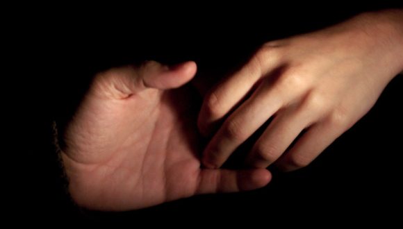 Ils dénoncent les « thérapies de conversion » à la manière du film Three Billboards