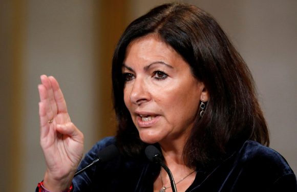 Paris: Hidalgo crée une police municipale armée de matraques