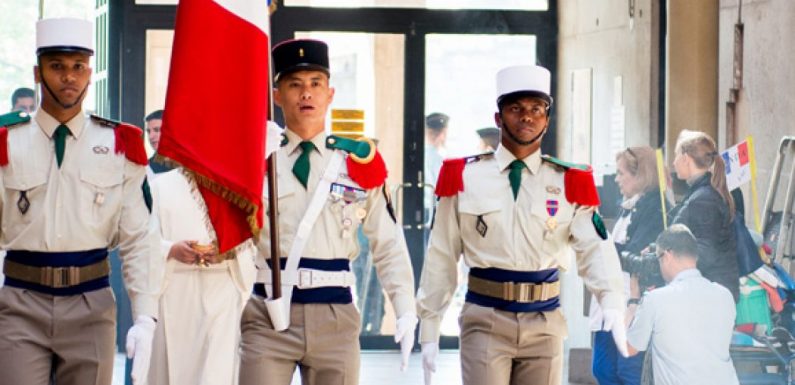 Le 8 janvier à Lourdes, remise du képi blanc aux légionnaires