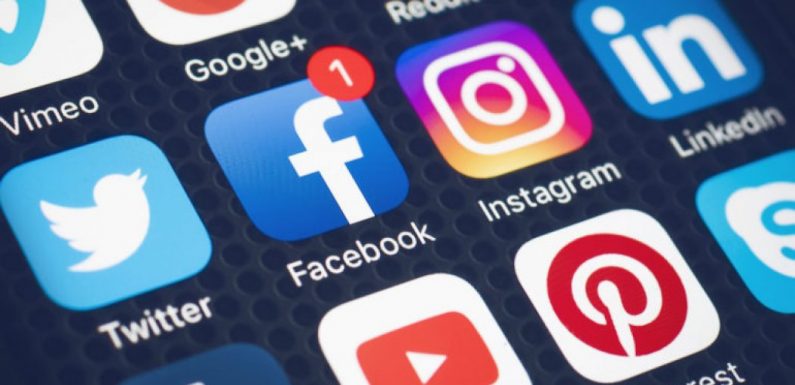 Des communautés de réseaux sociaux à la communauté humaine