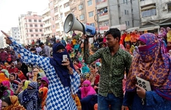 Les ouvriers du textile font la grève
