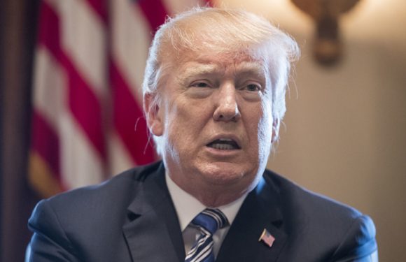 Après les aveux de son ancien avocat, Donald Trump risque la destitution