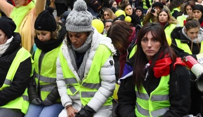 Gilets jaunes: Women demand peace amid police violence