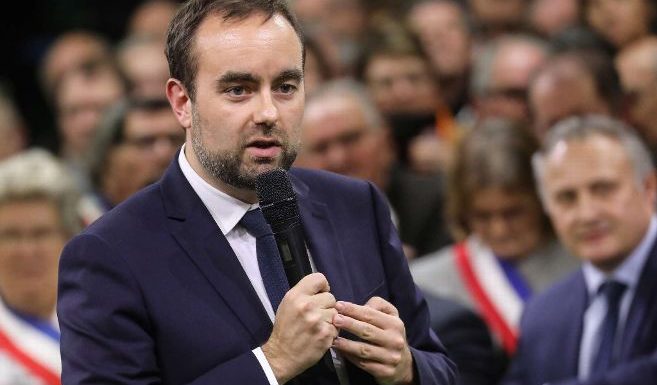Sébastien Lecornu, animateur du Grand débat : « Dans une société, le désordre nuit toujours aux plus fragiles »