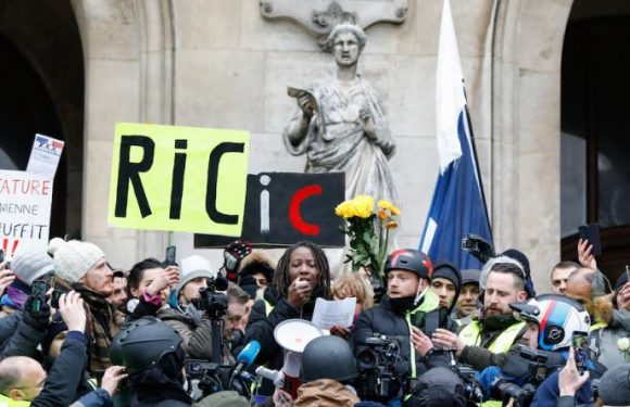 « Modérés », « radicaux » et « sociables » : quand les gilets jaunes se divisent pour durer