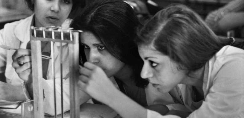 Iranian women – before and after the Islamic Revolution