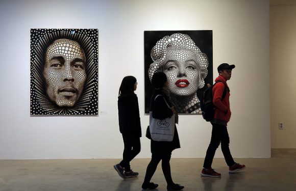 10 000 adolescents inaugurent le Pass Culture : 500 € dans son mobile
