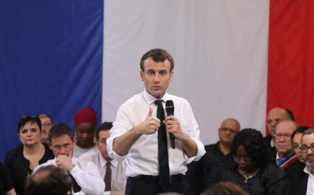 Macron en banlieue : Violences, islam, échec scolaire, clientélisme,… Ces sujets tabous qui n’ont pas été évoqués