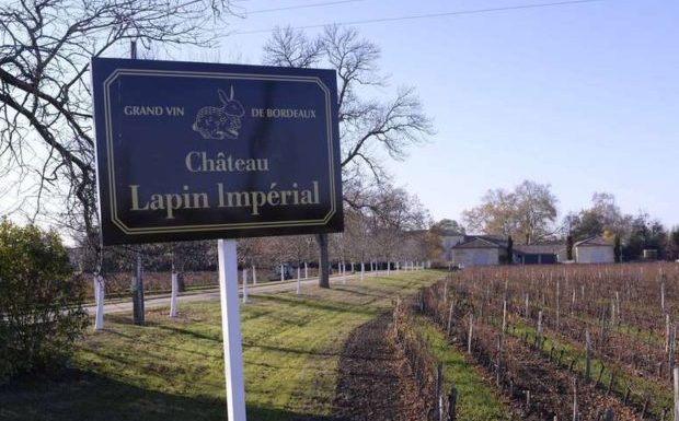 Bordeaux (33) : l’écrivain Philippe Sollers écrit à Alain Juppé pour se plaindre des noms de châteaux chinois