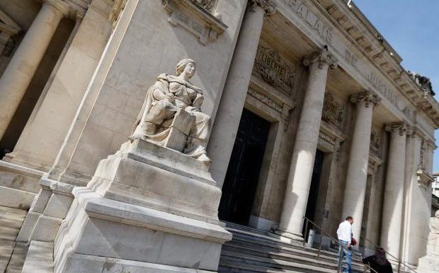 Toulon : une collégienne échappe à un migrant qui l’agressait sexuellement, en se réfugiant dans une église