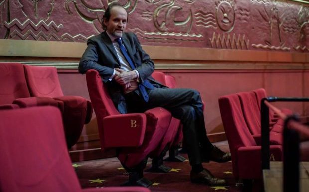 Macron confie le recrutement de son conseiller en communication à un homme de théâtre