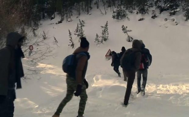Dans les Alpes, les migrants fuient l’Italie de Salvini