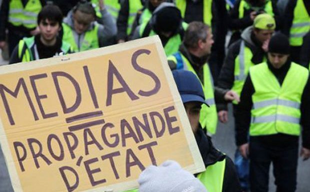 « J’ai eu envie de fondre en larmes » : les journalistes face à la colère des Gilets Jaunes