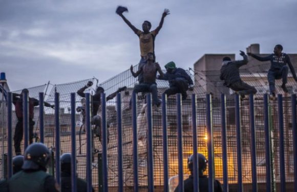 Migrants : l’Espagne va augmenter la hauteur des clôtures frontalières à Ceuta