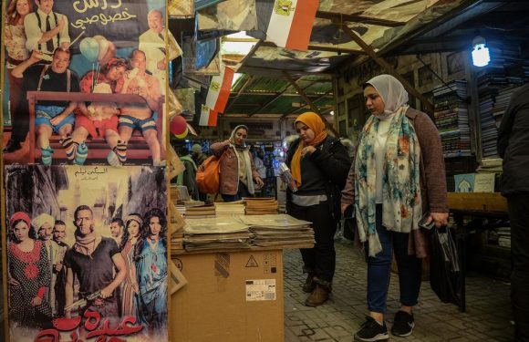 Au Caire, les Egyptiennes tombent le voile