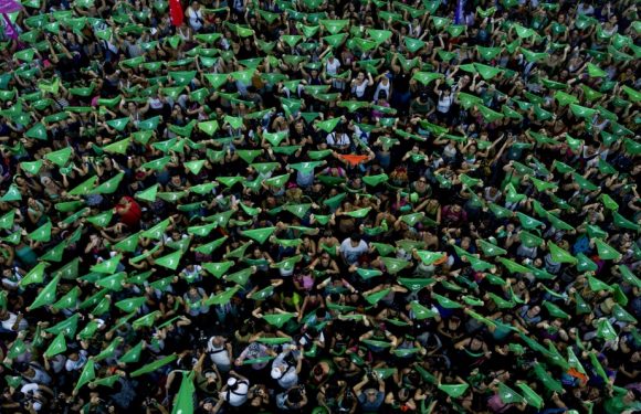 En Argentine, les «foulards verts» manifestent pour l&rsquo;avortement