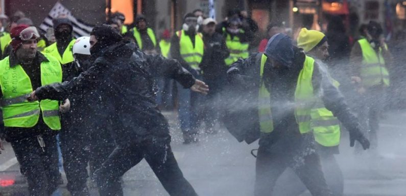 « Ils auraient pu finir aveugles » : le capitaine d’une compagnie de CRS de Quimper raconte « l’attaque à l’acide » subie lors d’une manif de « gilets jaunes »