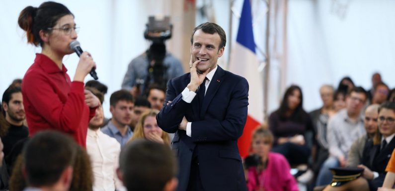 VIDEO. « Il y en a beaucoup qui sont exclus, moqués et stigmatisés » : Macron interpellé sur l’autisme lors du grand débat