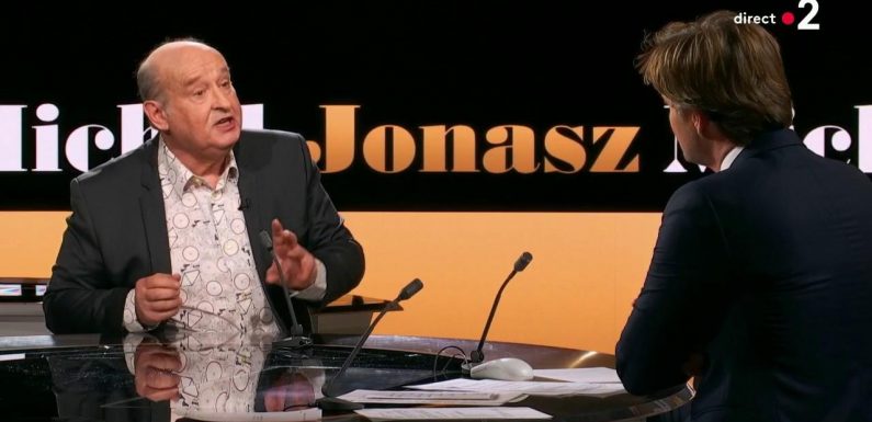 VIDEO. Antisémitisme : « Heureusement que ma mère n’est plus là pour voir ça », affirme Michel Jonasz à « 20h30 le dimanche »