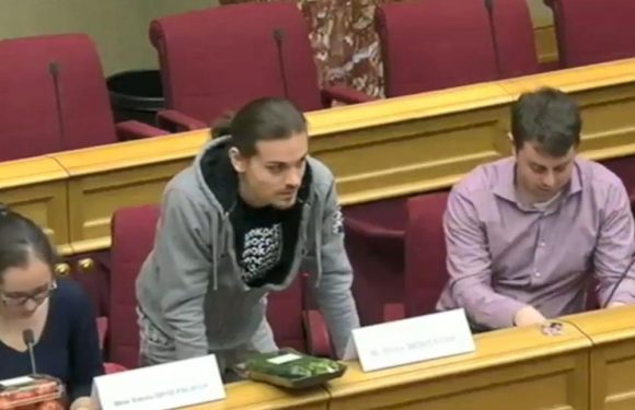 VIDEO. « Qui a lu le rapport du GIEC ? » Quand une question d&rsquo;un militant écologiste plonge les députés luxembourgeois dans l’embarras