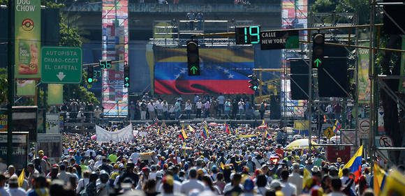 Venezuela : Maduro favorable à des élections législatives anticipées
