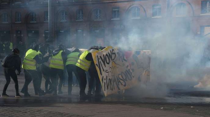 « Gilets jaunes » : trois photographes disent avoir été « délibérément » visés par la police à Toulouse