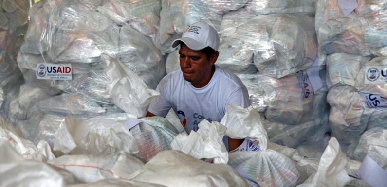 Aide humanitaire au Venezuela: Maduro assure qu’il ne laissera rien rentrer