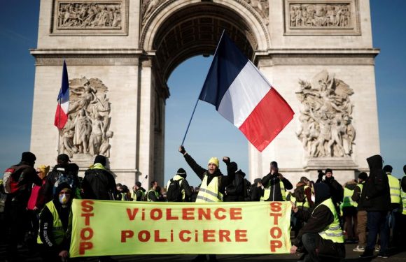 «Gilets jaunes»: les manifestants déterminés à poursuivre leur mouvement