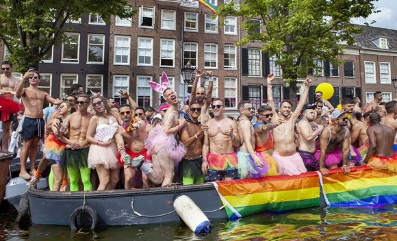 Ca se passe en Europe : les thérapies pour guérir l&rsquo;homosexualité en voie d&rsquo;être interdites aux Pays-Bas