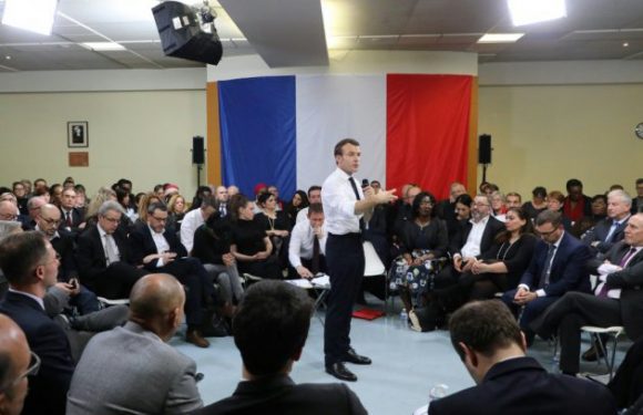 Grand débat: Macron annonce un « grand plan » pour les petites associations
