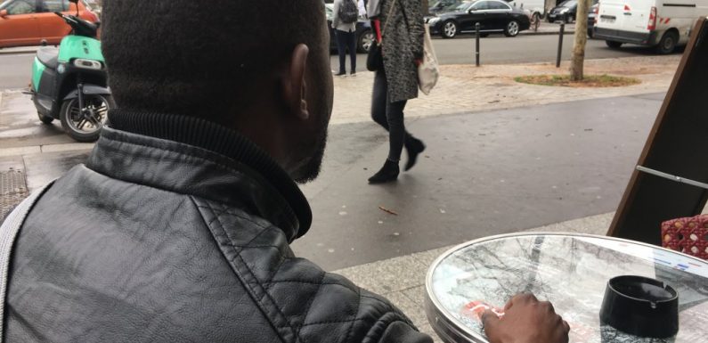 Sissoko, Malien de 31 ans : « J’ai posé l’enfant deux secondes sur le bord du canot, je me suis retourné, il n’était plus là »