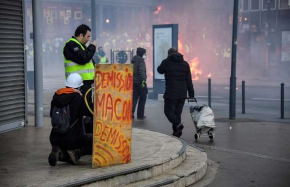 L’Etat au chevet des villes dont l’activité est affectée par le mouvement des « gilets jaunes »