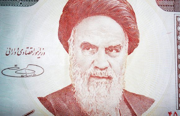 Iran : manifestation à Paris pour le 40e anniversaire de la révolution