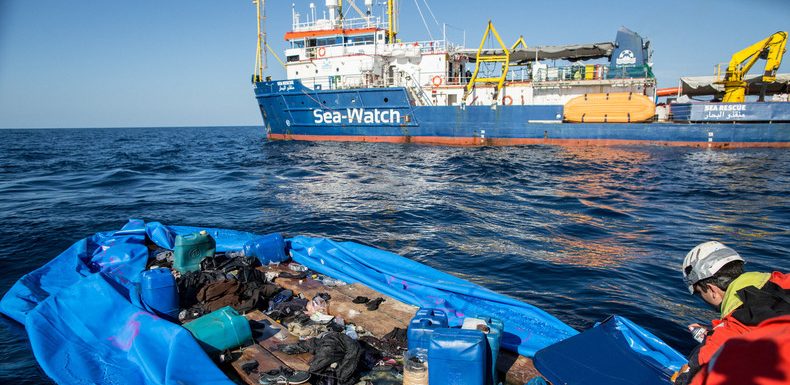 Italie : le navire Sea-Watch bloqué par les gardes-côtes car enregistré comme «navire de plaisance»