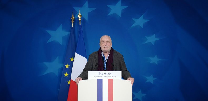 «Ils me font chier les Gilets jaunes !» : François Berléand continue à soutenir Macron