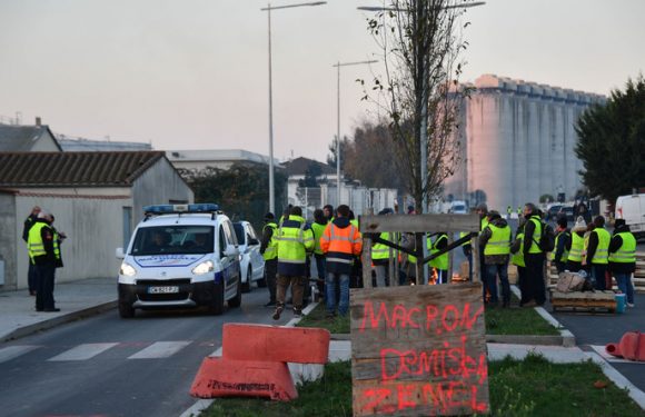Raffineries, autoroutes et ronds-points : mobilisations locales de Gilets jaunes (IMAGES)