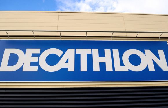 Decathlon finit par renoncer à la commercialisation en France de son hijab de sport