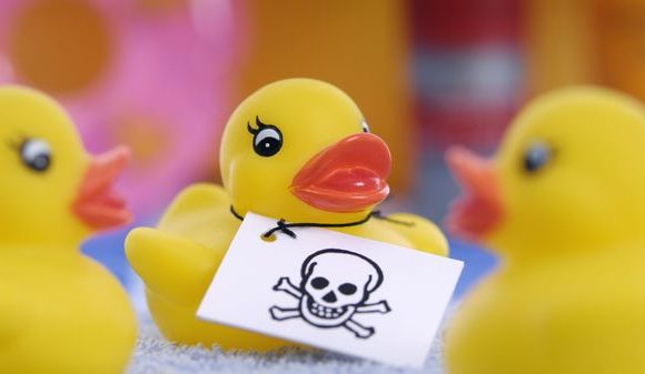 « Toxiques légaux » : comment des produits chimiques dangereux continuent d&rsquo;être utilisés