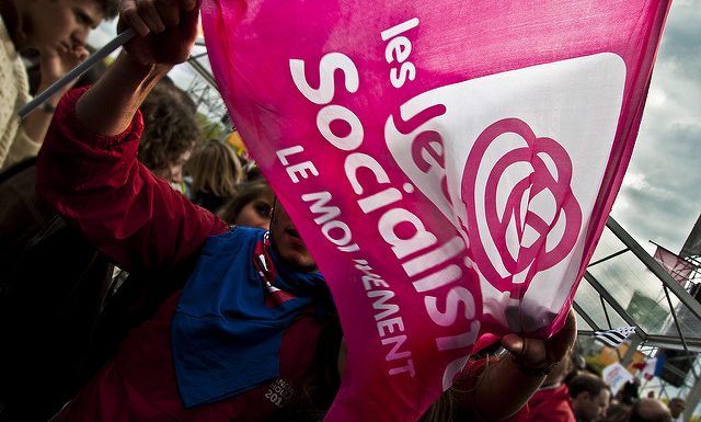 Déclin des partis : la valse ridicule des nouveaux noms de formations