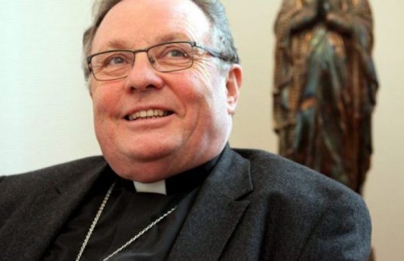 Profanations d’églises : Mgr Ginoux dénonce la lâcheté du gouvernement et des médias