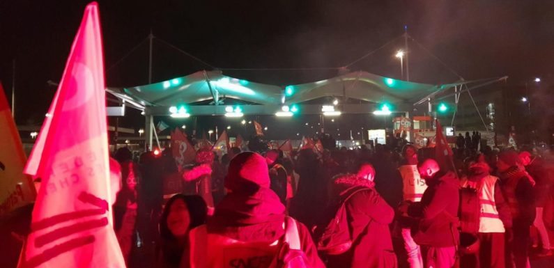 Le marché international de Rungis bloqué par des manifestants : «On va mettre à genoux le capital»