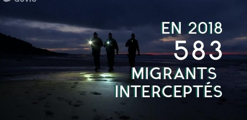 A Calais, des migrants prêts à tout: « Ils préfèrent acheter un bateau et faire la tentative d’eux-mêmes »